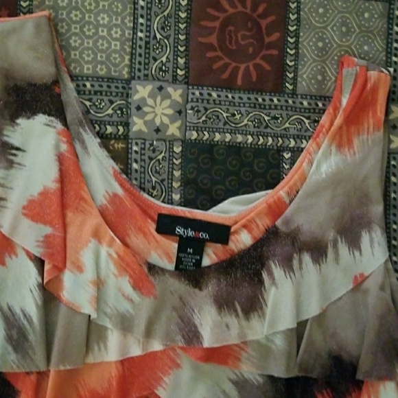 Top - Picture 2 of 3